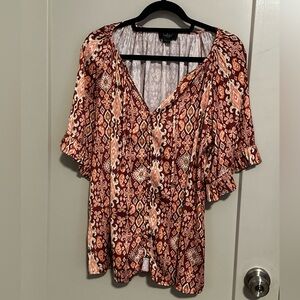 Belldini Geometric Print V-Neck Blouse in Red and Cream